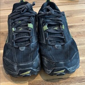 Men's Black and Green Athletic Shoes